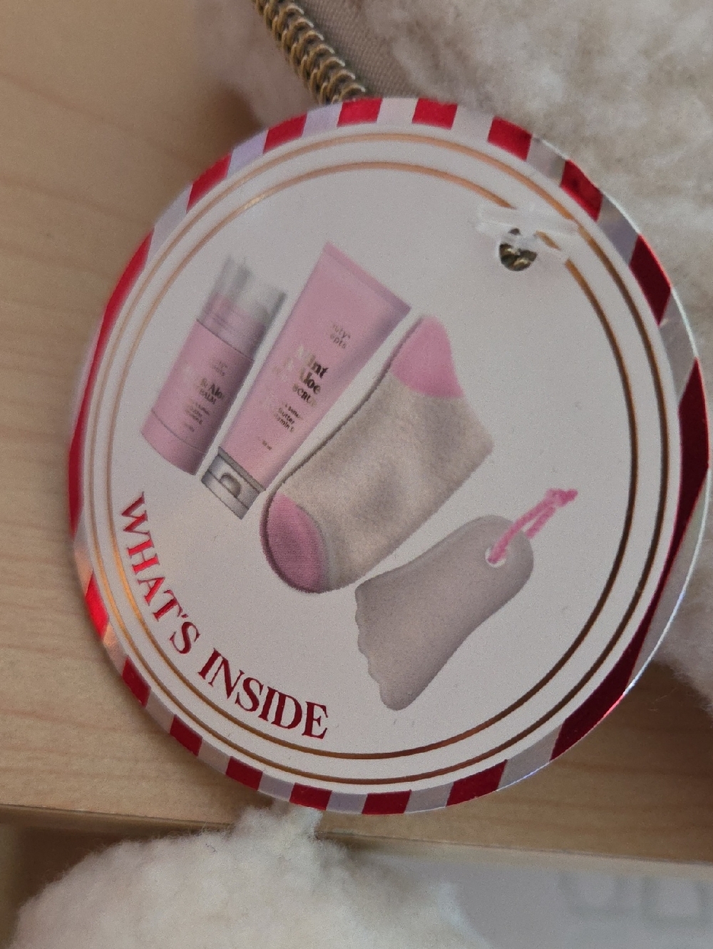 Relaxation Pedi collection In Cosmetic Bag & Cozy Pink Blanket...NWT - Picture 4 of 7